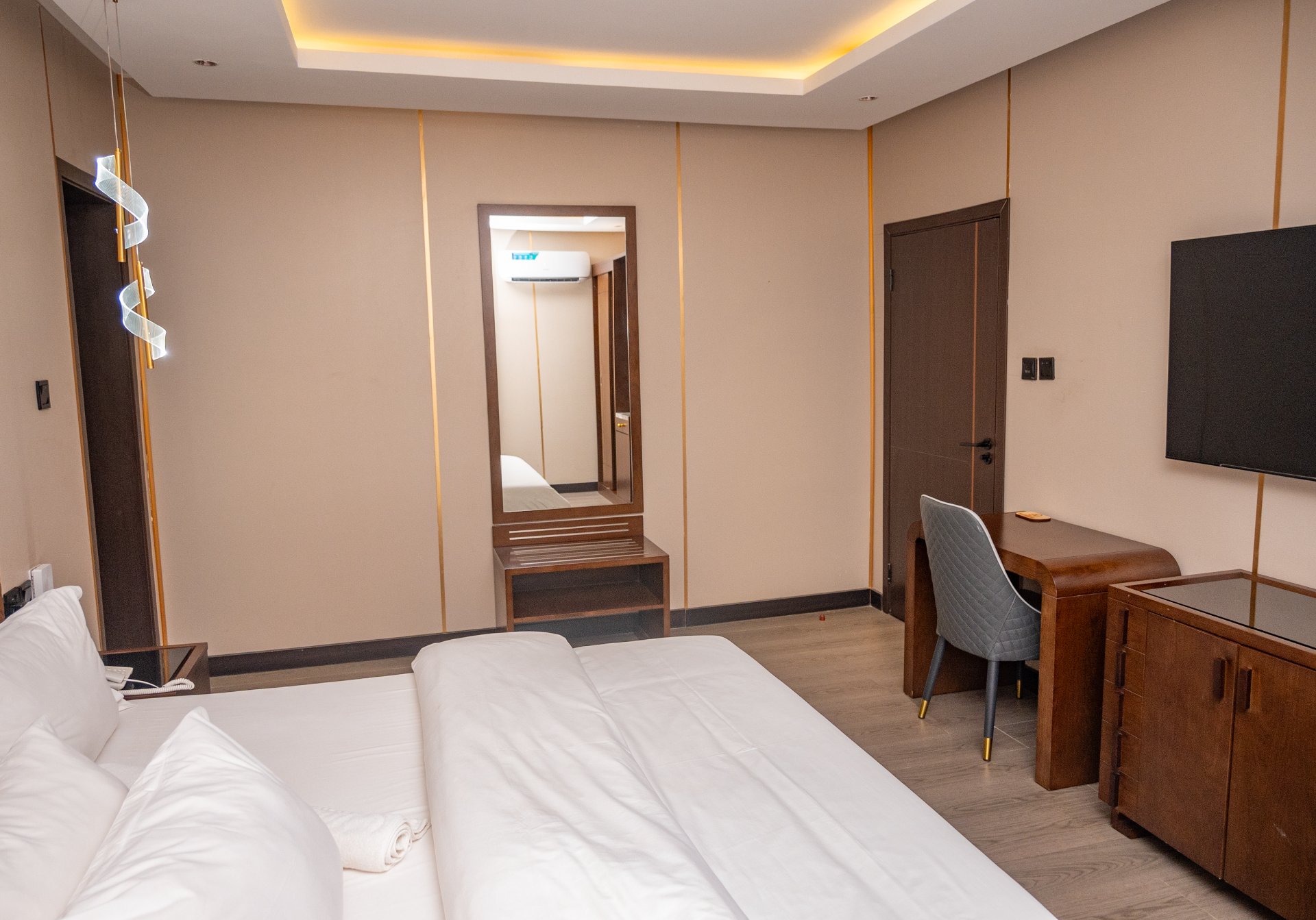Presidential Suites photo 5