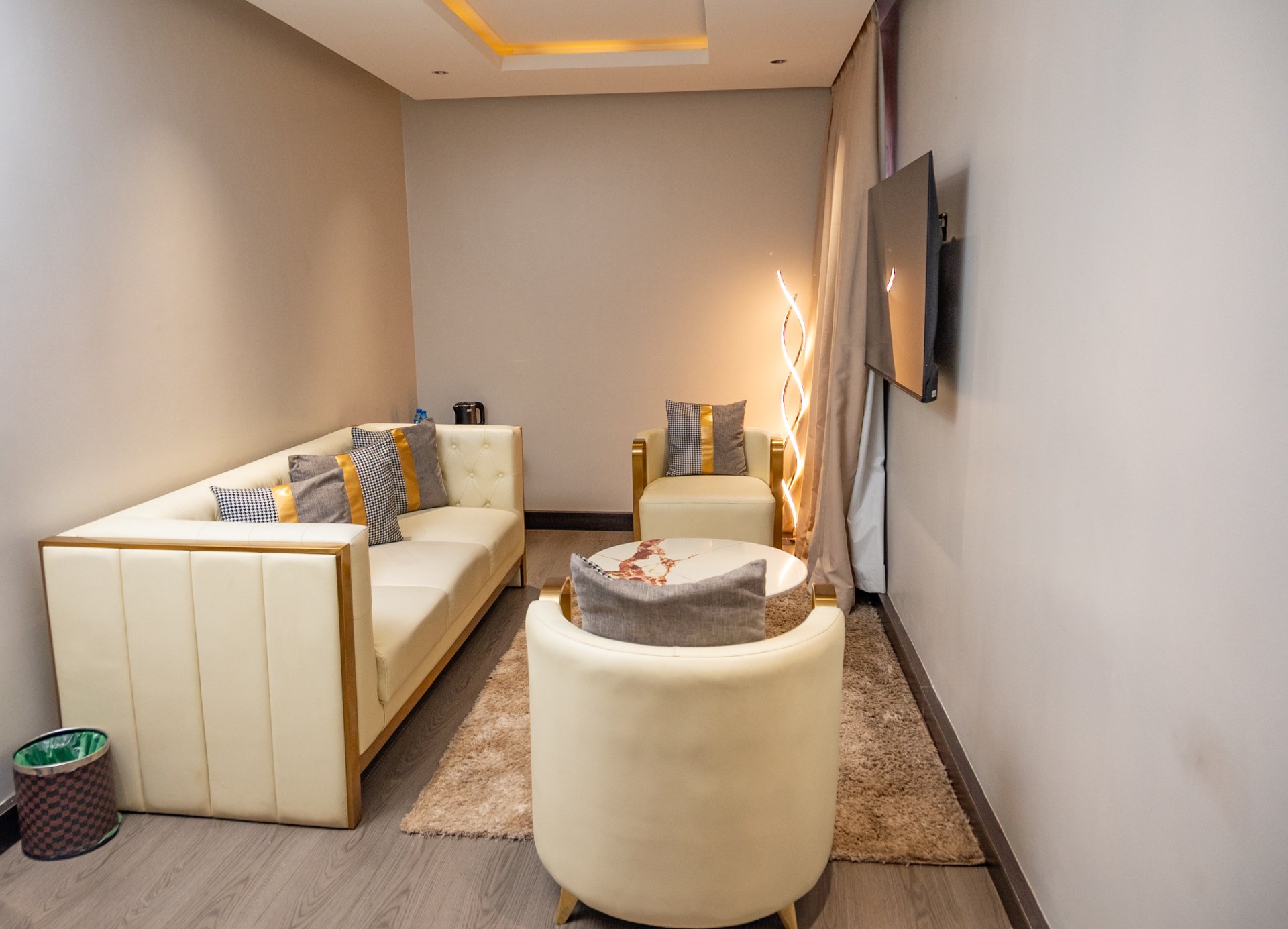 Presidential Suites photo 6