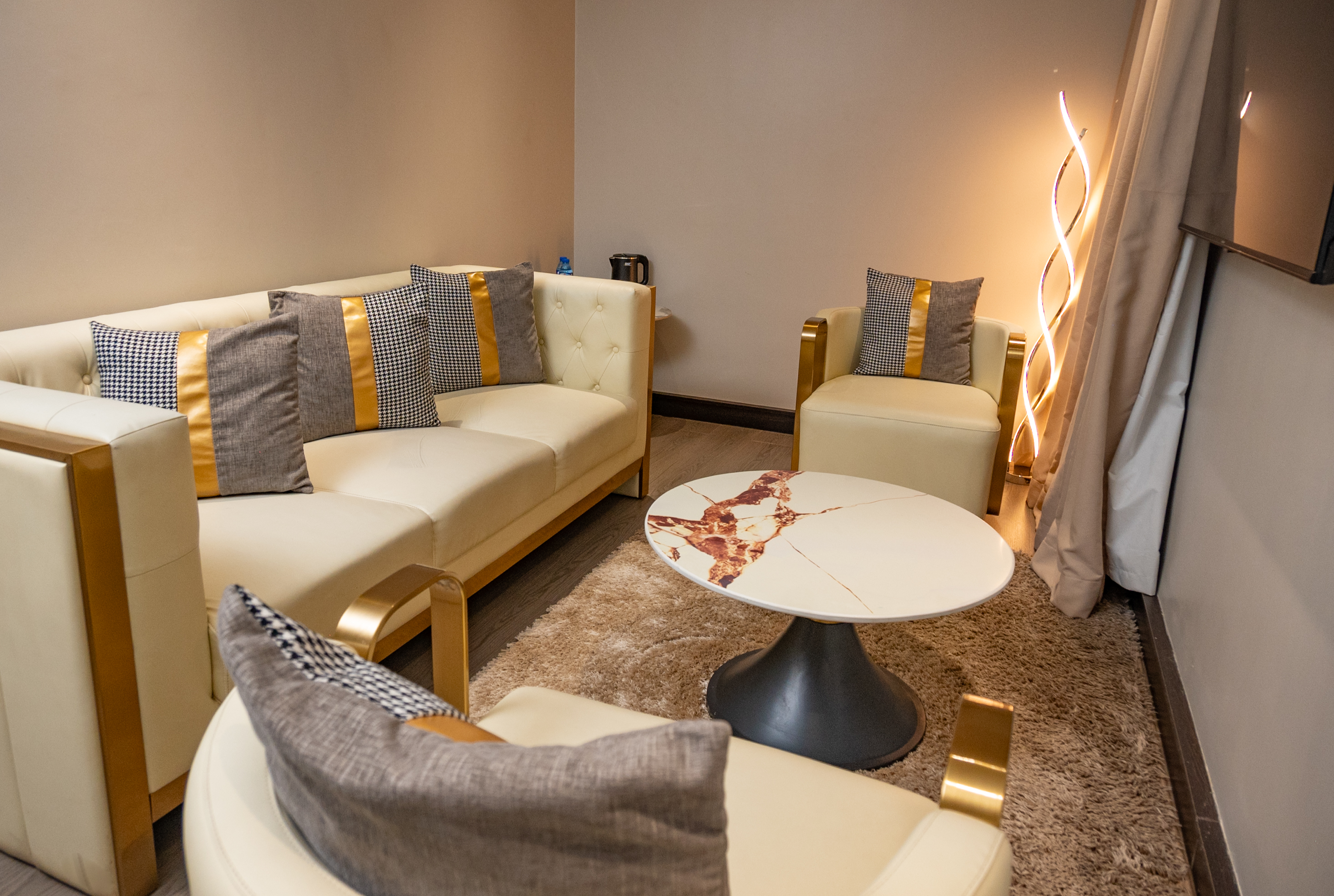Presidential Suites photo 4